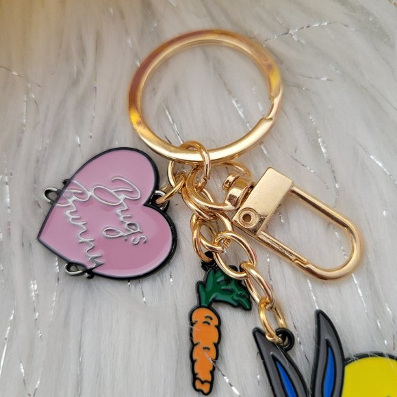 Looney Toons Cosmetic Bag & Keychain Set - Picture 4 of 11